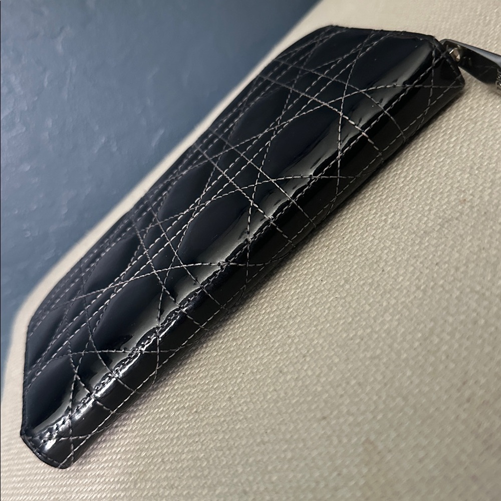 Christian Dior Lady Dior patent leather Cannage zip around wallet - Picture 3 of 9